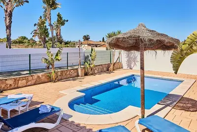 Chalet El Cancelín Conil de la Frontera by Ruralidays
