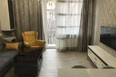 Image de Très Centre, Carrefour des rues Tumanyan et Abovyan, 1ère ligne avec balcon