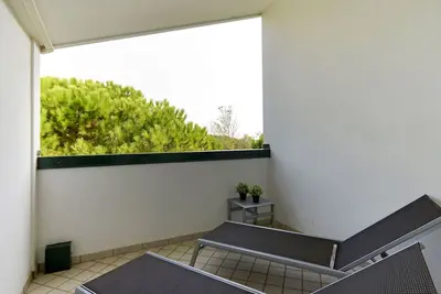 Image de Joli appartement pour 6 personnes avec piscine, climatisation, Tv et balcon