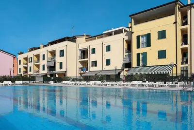 Image de Joli appartement pour 4 personnes avec piscine, climatisation, Tv, terrasse et parking