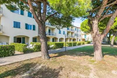 Image de Bel appartement pour 5 personnes avec climatisation, piscine, Tv, terrasse et parking