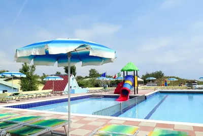 Image de Appartement dans une maison de vacances avec piscine, Wifi, climatisation, Tv, terrasse, parking