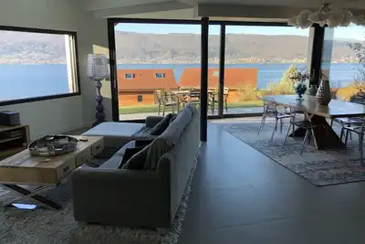 Image de Villa contemporaine avec vue lac à 180°