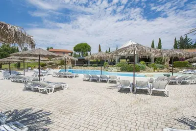 Image de Bel appartement pour 6 personnes avec Wifi, piscine, climatisation, Tv, terrasse et parking