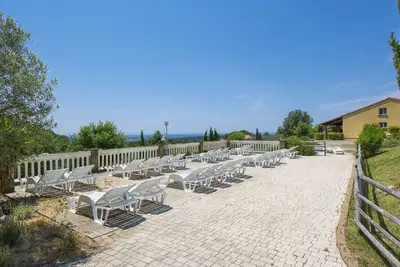 Image de Bel appartement avec climatisation, piscine, Wifi, Tv, terrasse, vue panoramique et parking
