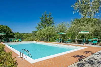 Image de Confortable appartement pour 4 personnes avec piscine, Wifi, Tv, terrasse, animaux admis et parking