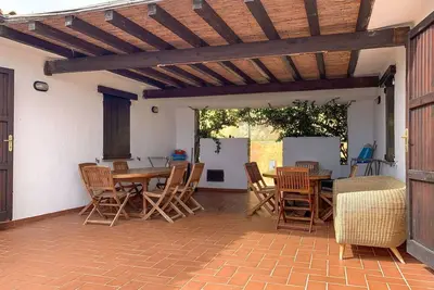 Image de Appartement dans une maison de vacances avec climatisation, Tv, terrasse, animaux admis, parking