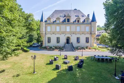Image de Gîte appartement 2/5 couchages - Château de Puy Robert Lascaux - Sarlat
