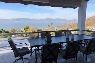 Image de House Facing Chapala Lake With Beautiful View From Itterraces 24 Hours Security