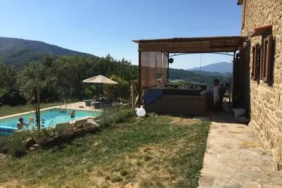 Image de Ancienne fermette au coeur des collines toscanes avec piscine et vue panoramique