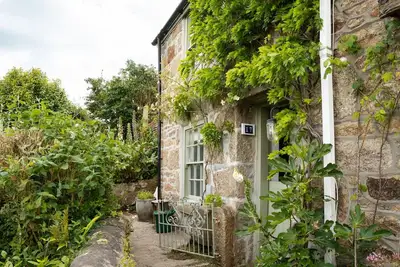 Image de * Nouvelle propriété * Charmante maison de caractère et jardin avec poêle à bois