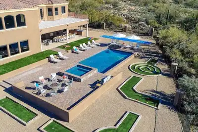 Image de Magnifique manoir de 10 chambres à Desert Paradise