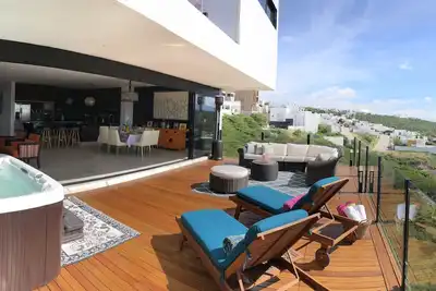 Image de Spacieux et design ★ 5 br Luxury @ Juriquilla ★ ≅Jacuzzi
