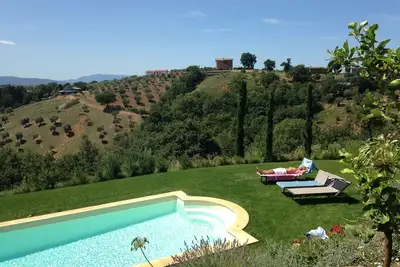 Image de Villa de campagne avec piscine, wifi et vue imprenable
