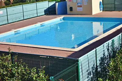 Image de Dans résidence avec piscine et accès direct à la plage