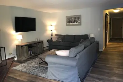 Image de Park Place E202 Son Quatre Horloge Quelque Part!