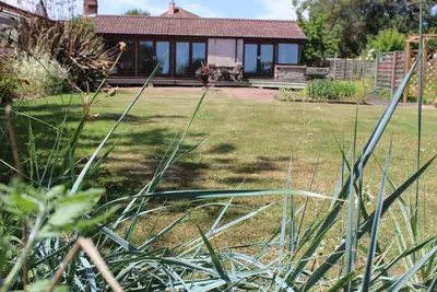 Image de Garden Cottage dans un endroit rural magnifique mais Ă seulement 5 minutes de Taunton.