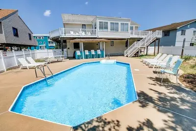 Image de Perfection de rivage | 180 pieds de la plage | Piscine privée