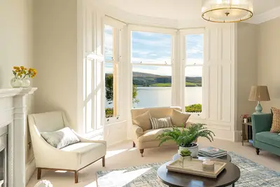 Image de Grande maison en bord de mer sur la côte secrète d'Argyll avec une vue imprenable