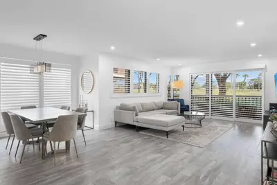 Image de Nouvelle résidence Pga National 2br avec une vue imprenable sur le parcours de golf