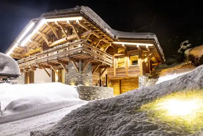 Image de Chalet Grand Paradis, 6 chbres, salle de cinéma, Espace Spa, services