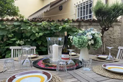 Image de Entre les pins et les oliveraies - Appartement spacieux dans le pays de Lucques Villa