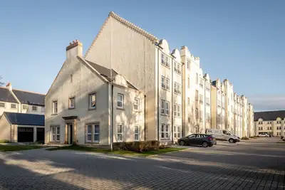 Image de Fabuleux appartement de deux chambres avec parking privé