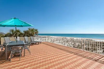 Image de Sans Souci 102. Gulf Front 2 chambres