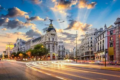 Image de Gv5, 7 Rooms \/ 7 Bath Apartment On Gran Via Street