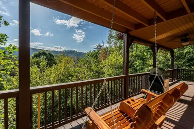 Image de Calico Cabin Spacious mountain retreat 2 miles from downtown Blue  Ridge, Ga