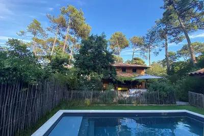 Ensemble de Deux Villas – 18 Couchages avec Piscine Chauffée