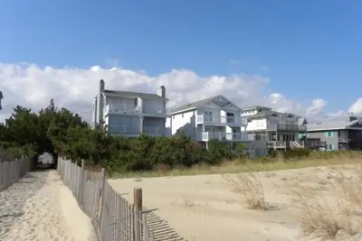 Image de Direct Ocean Front Townhouse avec plusieurs ponts mis à jour et magnifique