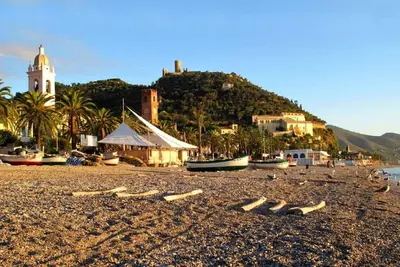 Image de Maison de caractère mer voisine dans le très beau golfe de Noli
