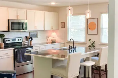 Image de Étage principal 3br / 2ba / Cuisine complète