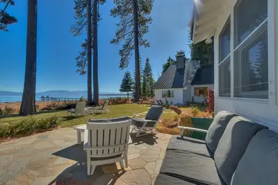 Image de Nouveau - Belleview - Iconic 7 Br Lakefront avec bain à remous et Pier