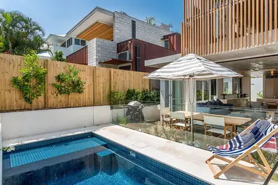 Image de Byron Bay Luxury Holidays - Trois bois flotté à Clarkes Beach
