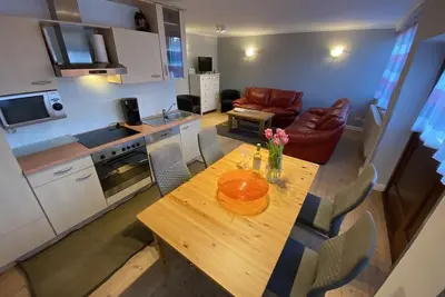 Image de beau bungalow / appartement 4 personnes + 1 enfant