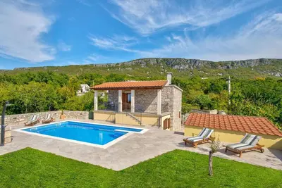 Image de Maison de vacances avec piscine et climatisation