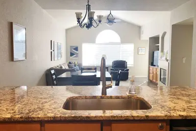 Image de ** Magnifique ** 2br, 2ba ** 20min Ă Denver ou Boulder. ** Moderne-Propre-Lumineux
