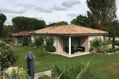Image de Villa neuve, quartier calme près du lac et proche Mimizan plage, Classée 3*
