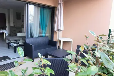 Image de Appartement pour 4, 150m grande plage de Sion