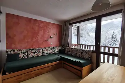 Image de Appartement ski au pied, idéal pour 4/5 personnes aimant le calme et la nature