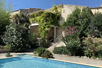 Image de Maison de village en pierre du 18ème siècle, belle vue, piscine, près d'Uzès