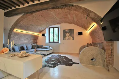 Image de Il Frantoio - Grand loft lumineux dans le centre historique