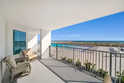 Image de Blu 107 ~ Oceanfront 4br / 3ba, pour 12 personnes, 2019 Brand New Resort!