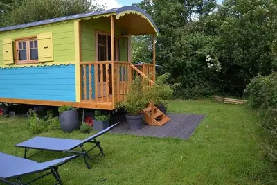 Image de Repos et Bien-être dans une roulotte tout confort à 1\/2h de Honfleur et Rouen