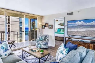 Image de Next Generation / Remodeled-2 Bedroom-2 Full Bath-End Unit-New listing-Specials!