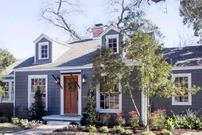 Image de The Baby Blue Cottage - Fixer Upper, Season 3