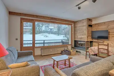 Appartement 2 Chambres avec Cheminée et Balcon au Centre de Megève