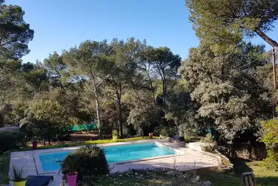 Image de Villa Calme Absolue Piscine Garrigue 2500 M2 Terrain Climatisation Proche Nimes